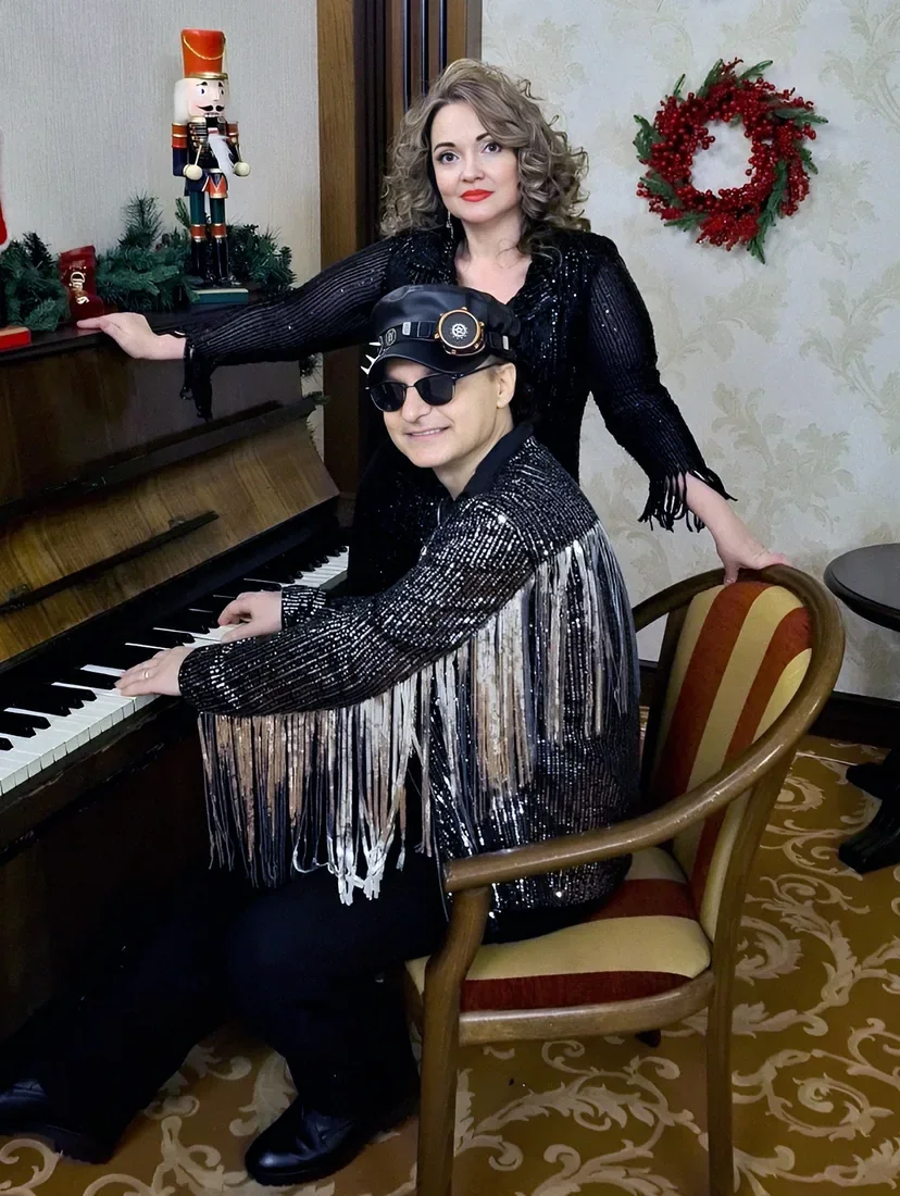 Harmony Duo – Catalina Gloria și ReMo la pian, într-un moment live elegant